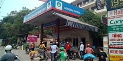 Phát hiện gian lận xăng dầu trên phố Minh Khai: Thu lợi 170.000 đồng?!